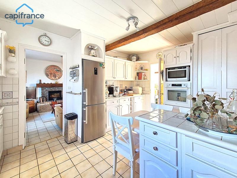 Maison - 233 m² - 10 pièces