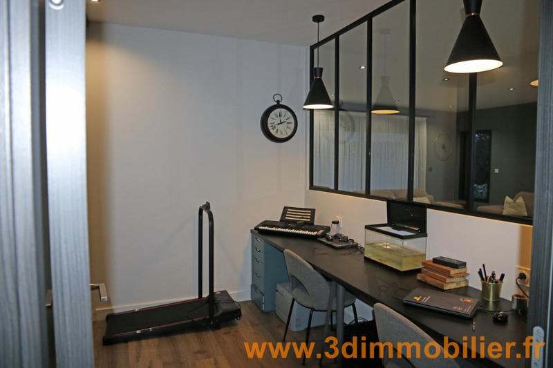 Maison - 182 m² - 8 pièces