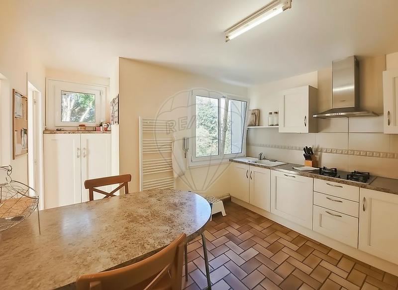 Propriété - 158 m² - 6 pièces