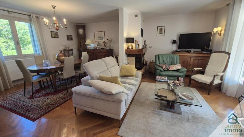 Maison - 101 m² - 5 pièces