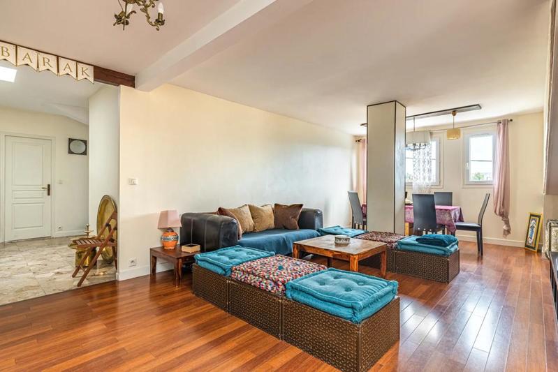 Appartement - 96 m² - 4 pièces