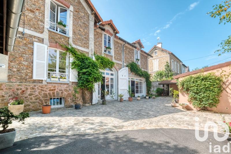 Maison - 177 m² - 7 pièces