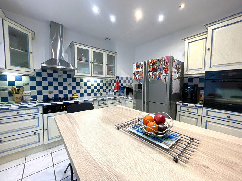 Maison - 104 m² - 5 pièces