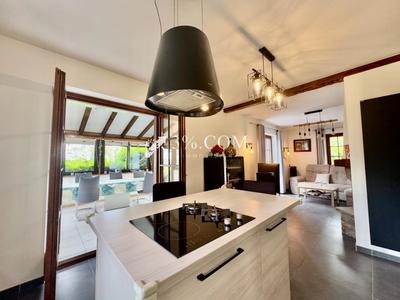 Maison - 118 m² - 6 pièces