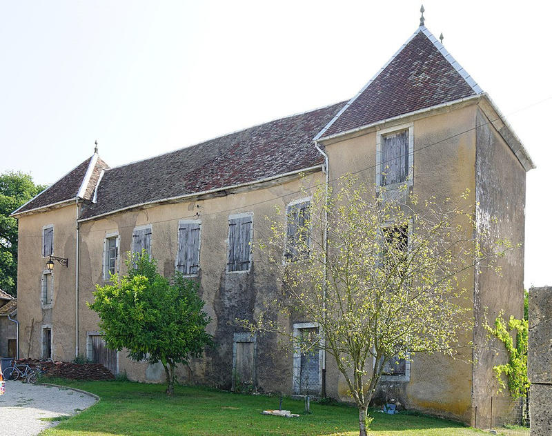 Propriété - 1 400 m² - 23 pièces