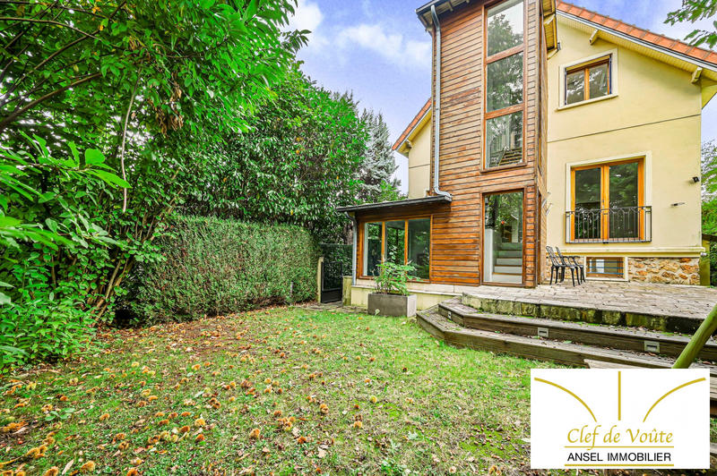 Maison - 152 m² - 6 pièces