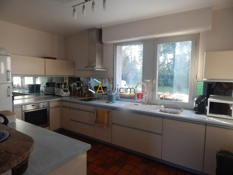 Villa - 250 m² - 8 pièces