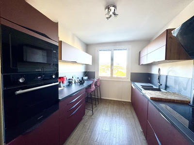 Appartement - 86 m² - 4 pièces