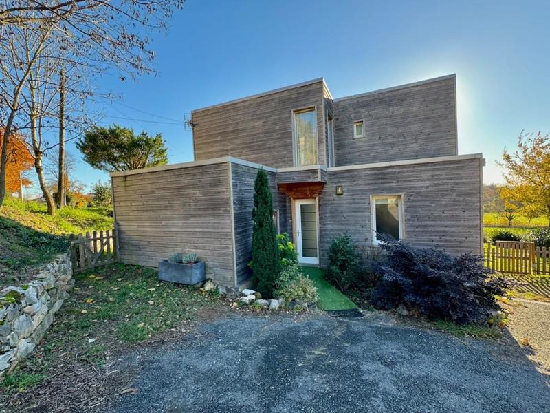 Maison - 135 m² - 4 pièces