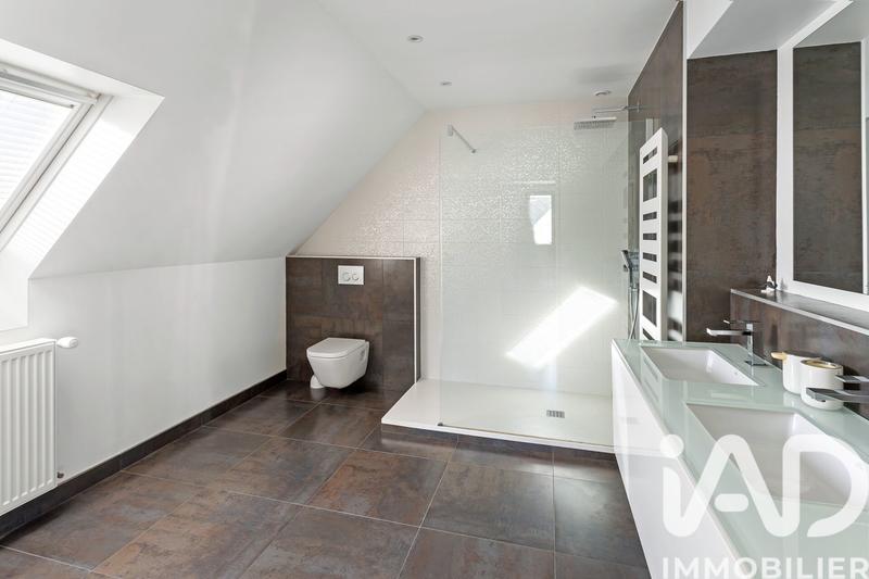 Maison de ville - 254 m² - 9 pièces