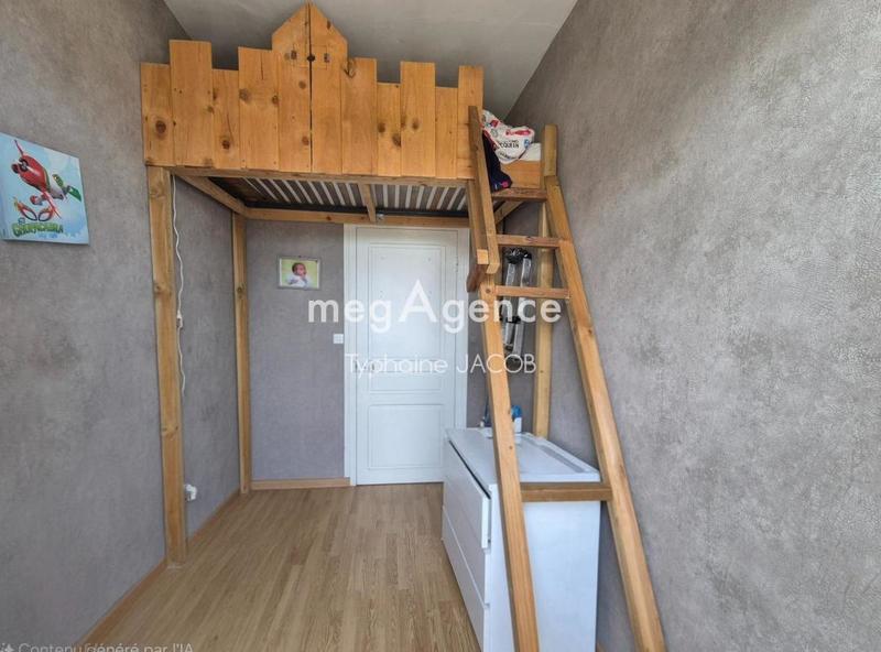 Maison - 172 m² - 8 pièces