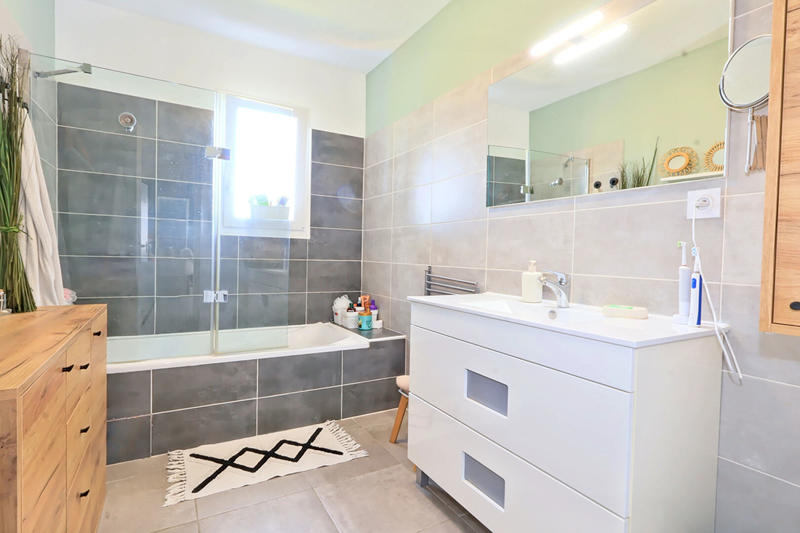 Maison - 88 m² - 4 pièces