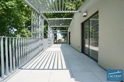 Appartement - 140 m² - 4 pièces