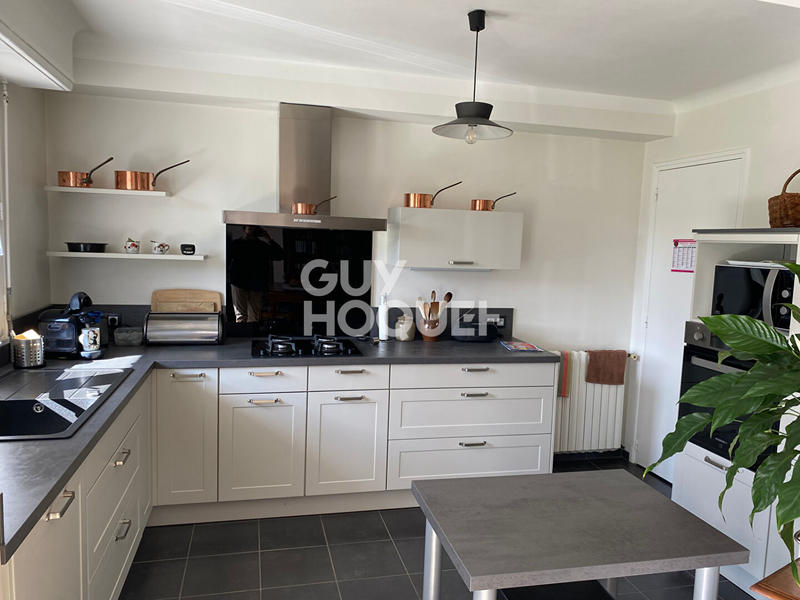 Maison - 194 m² - 7 pièces