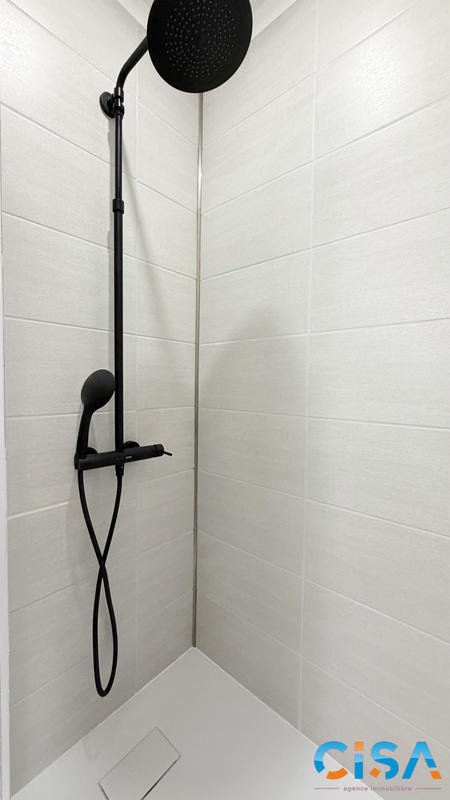 Maison traditionnelle - 122 m² - 6 pièces