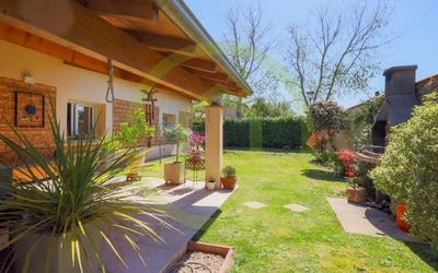 Maison - 215 m² - 9 pièces