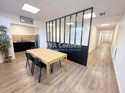 Bureau - 214 m²
