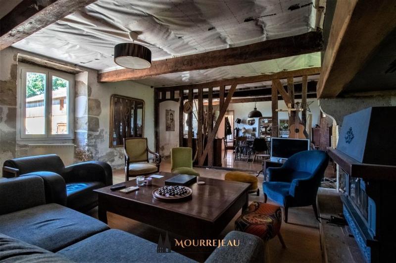 Demeure - 765 m² - 22 pièces