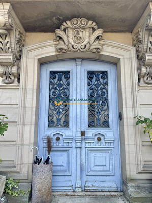 Maison - 468 m² - 10 pièces