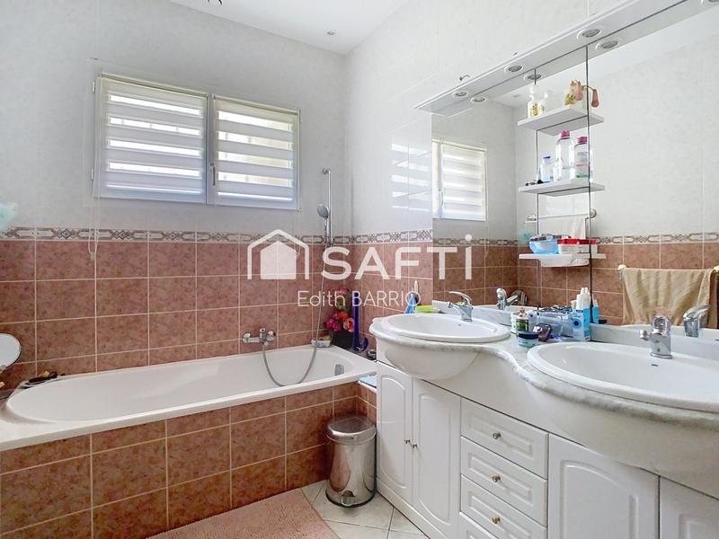 Maison - 136 m² - 5 pièces