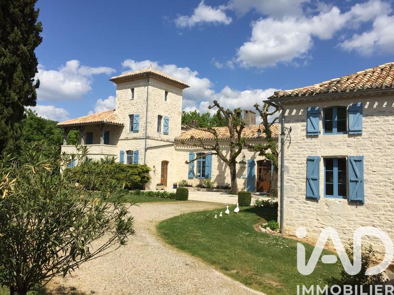 Maison - 364 m² - 14 pièces