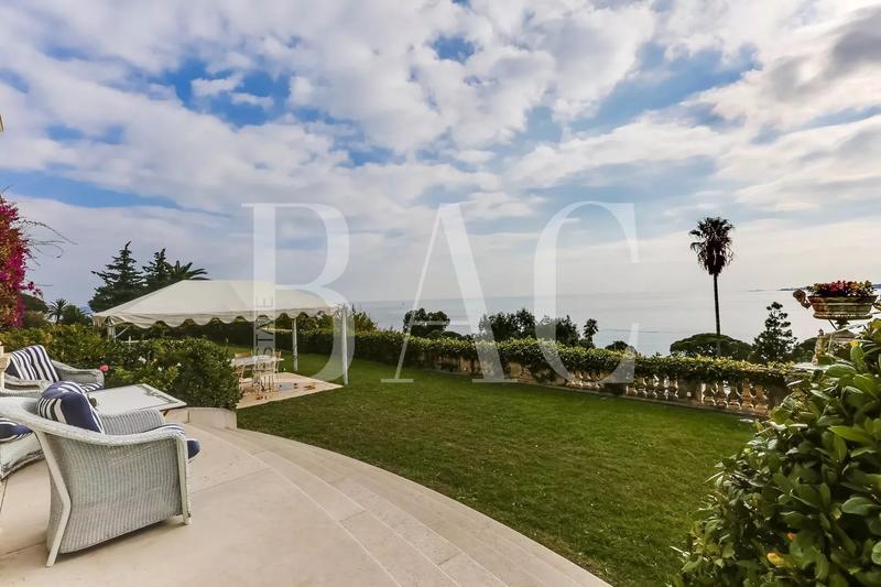 Appartement - 500 m² - 12 pièces