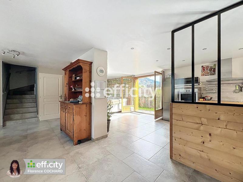 Maison - 195 m² - 6 pièces