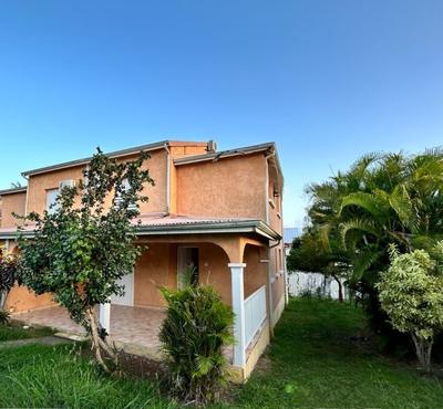 Maison - 104 m² - 6 pièces