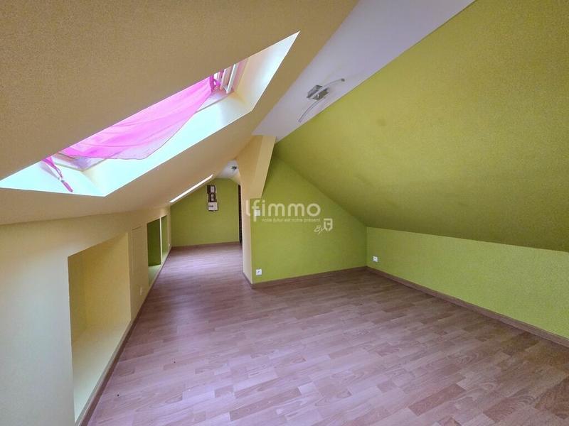 Maison - 102 m² - 5 pièces