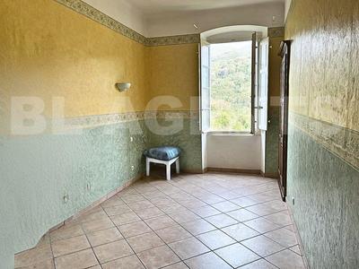 Appartement - 100 m² - 5 pièces