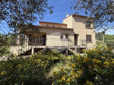 Maison - 143 m² - 5 pièces