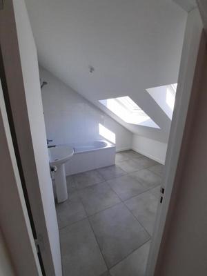 Appartement - 90 m² - 4 pièces