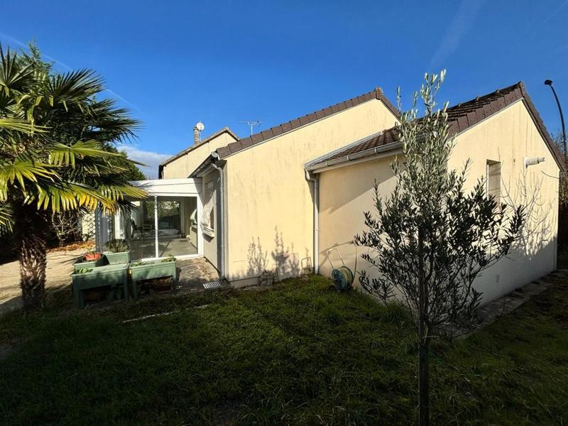 Maison - 93 m² - 4 pièces