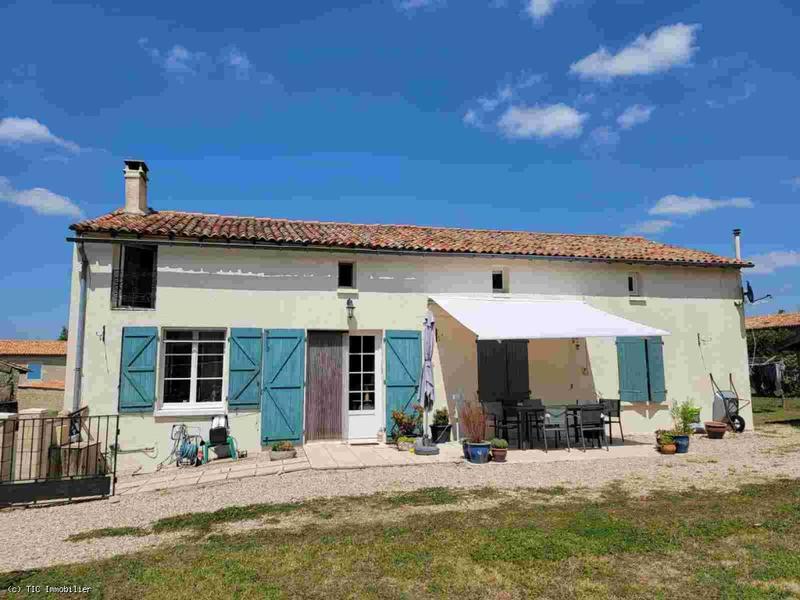 Maison de village - 120 m² - 7 pièces