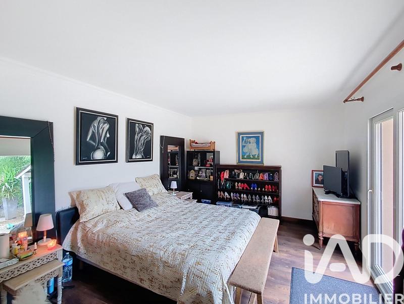 Maison - 217 m² - 9 pièces