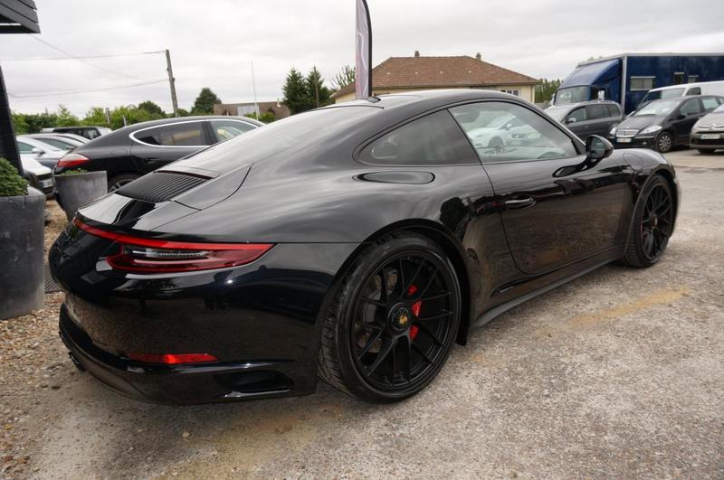 Porsche 991 Carrera 4 Gts