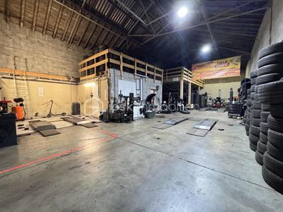 Bureau - 325 m² - 3 pièces