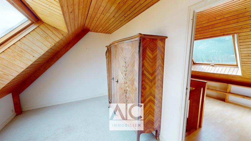 Maison - 83 m² - 5 pièces