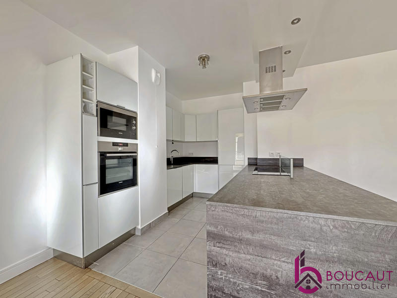 Appartement - 102 m² - 5 pièces