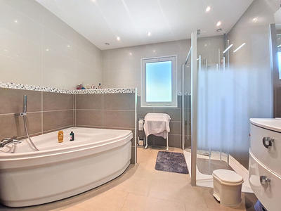 Maison - 131 m² - 5 pièces