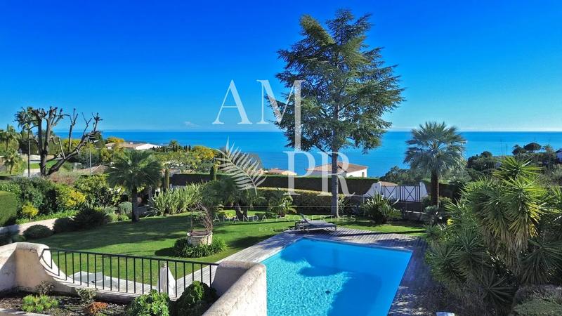 Villa - 253 m² - 7 pièces