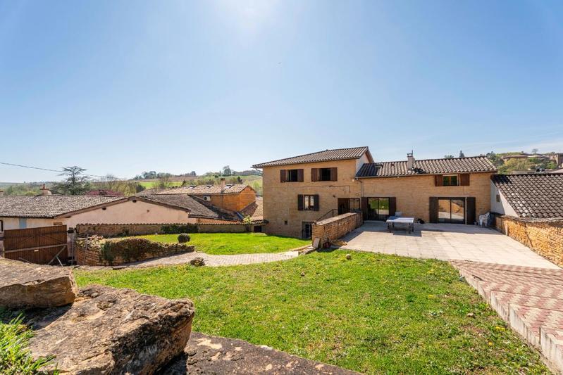 Maison - 186 m² - 5 pièces