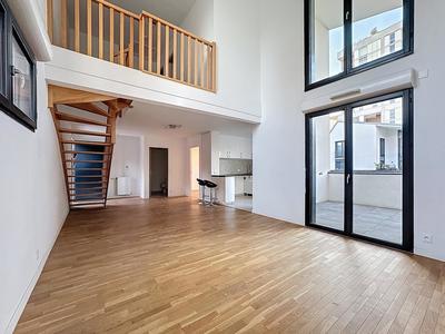 Appartement - 93 m² - 4 pièces