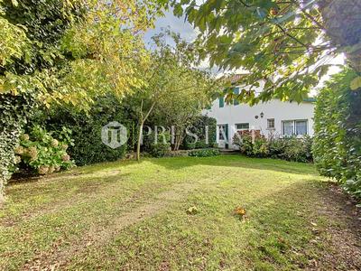 Maison - 175 m² - 8 pièces