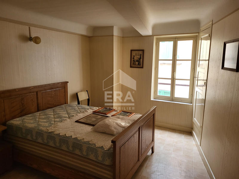 Maison - 200 m² - 9 pièces