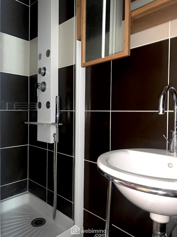 Appartement - 100 m² - 7 pièces