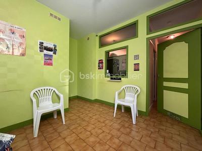 Local d'activité / Entrepôt - 72 m² - 7 pièces