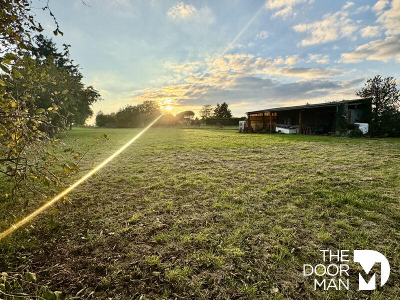 Terrain constructible - 6 256 m²