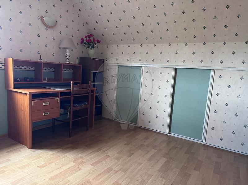 Maison - 183 m² - 8 pièces