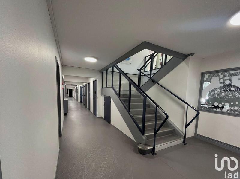 Local commercial - 1 833 m²